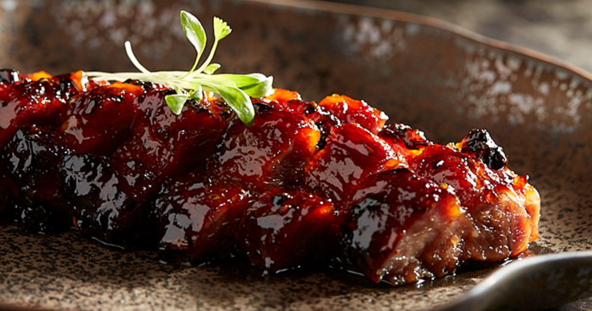Exploring Singapore? Make Time For A Meal at 黑珍珠 The Black Pearl