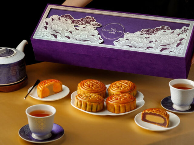 天境之珠 The Celestial Pearl Mooncakes at 黑珍珠 The Black Pearl
